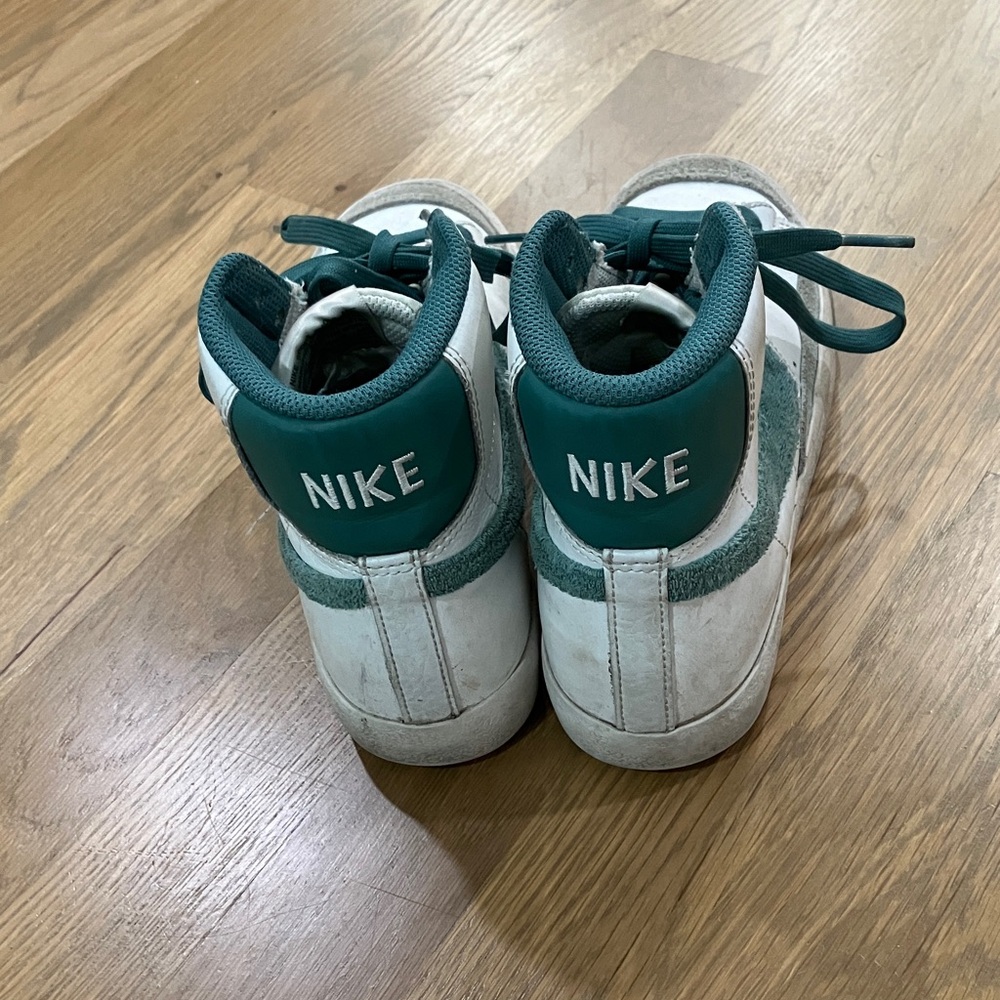 Nike Boy's Blazer Mid 77 White Teal High Top Sneakers Tennis Shoes - Picture 5 of 8